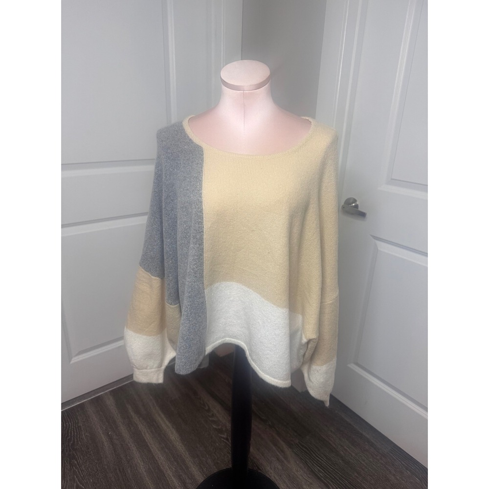 VICI Colorblock Oversized Cozy Sweater Women's Small Beige Gray White